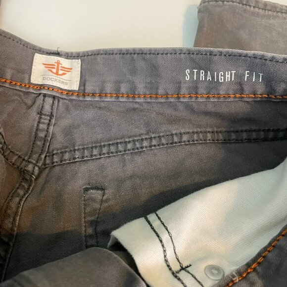 Classic Dockers men’s straight fit pants in gray. Made from 100% cotton for comf - Picture 7 of 9